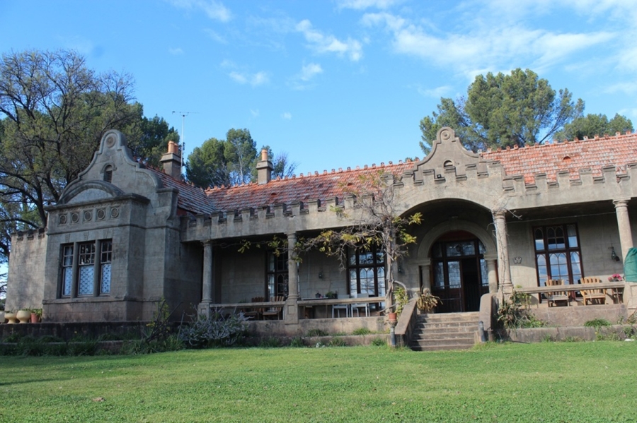 6 Bedroom Property for Sale in Aliwal North Eastern Cape